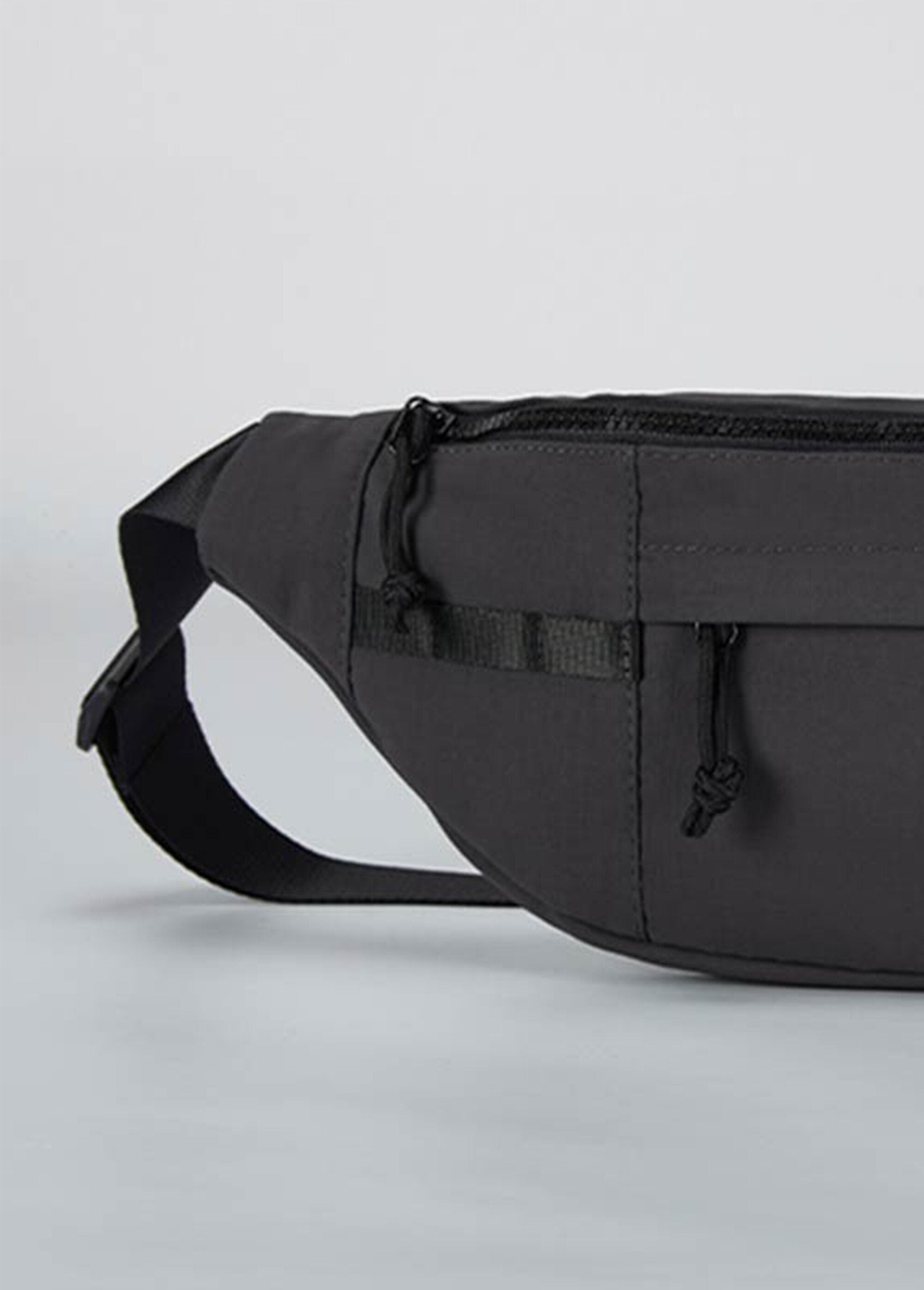 Men's_zipped_fanny_pack_Black_DE1_slim