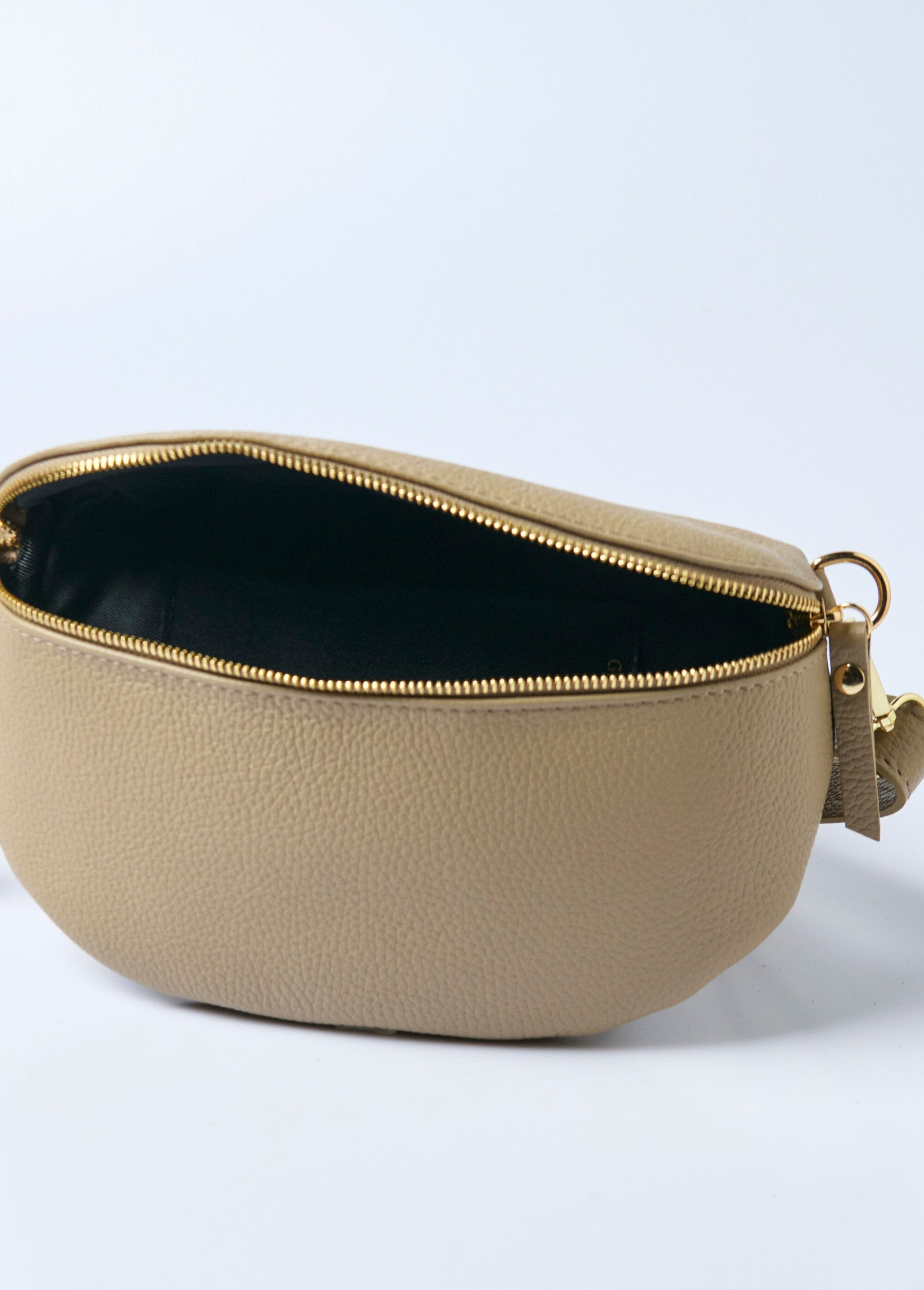 Leather_zipped_fanny_pack_with_shoulder_strap_Beige_DE2_slim