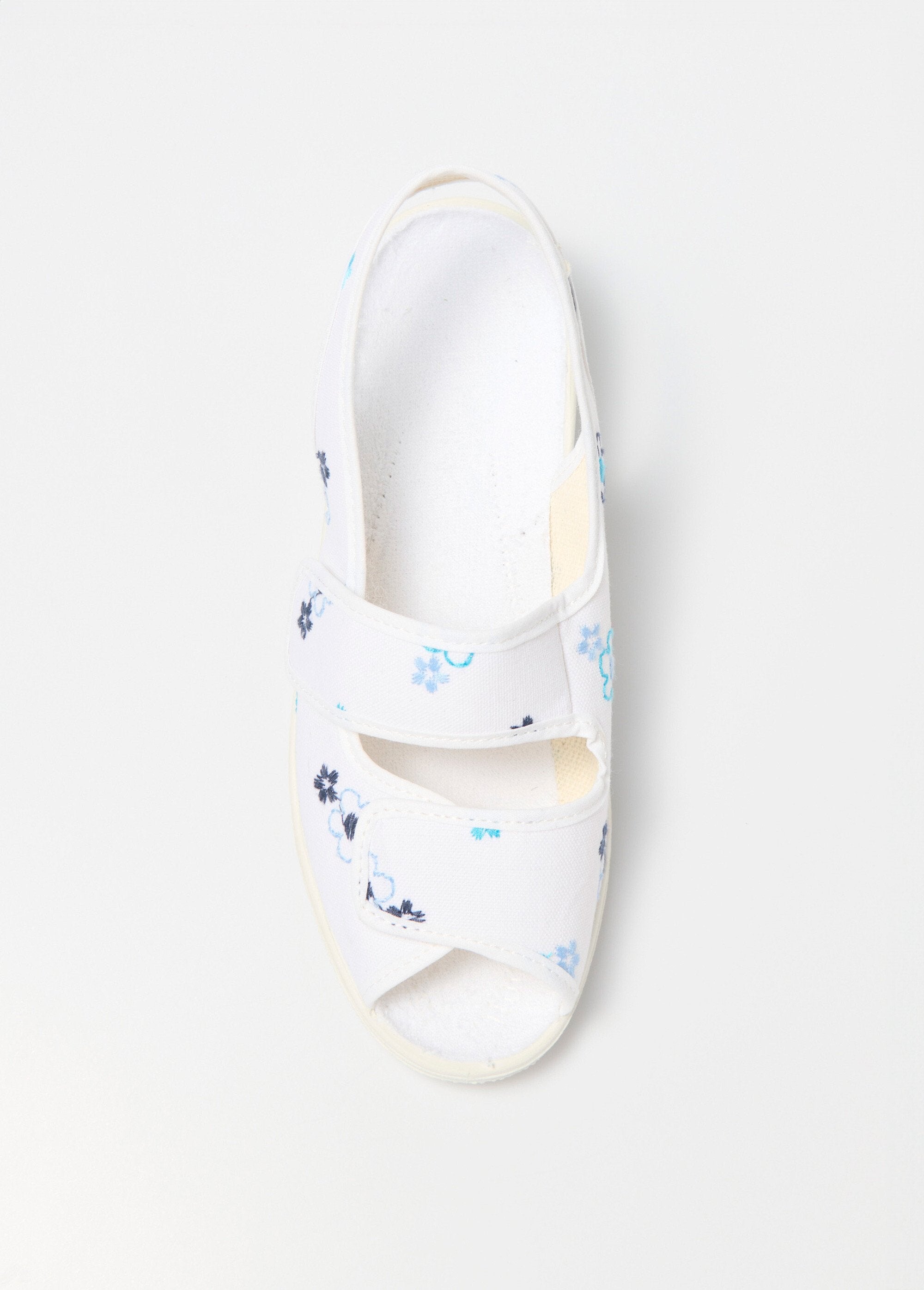 Embroidered_wedge_sandals_comfort_width_velcro_White_OV1_slim