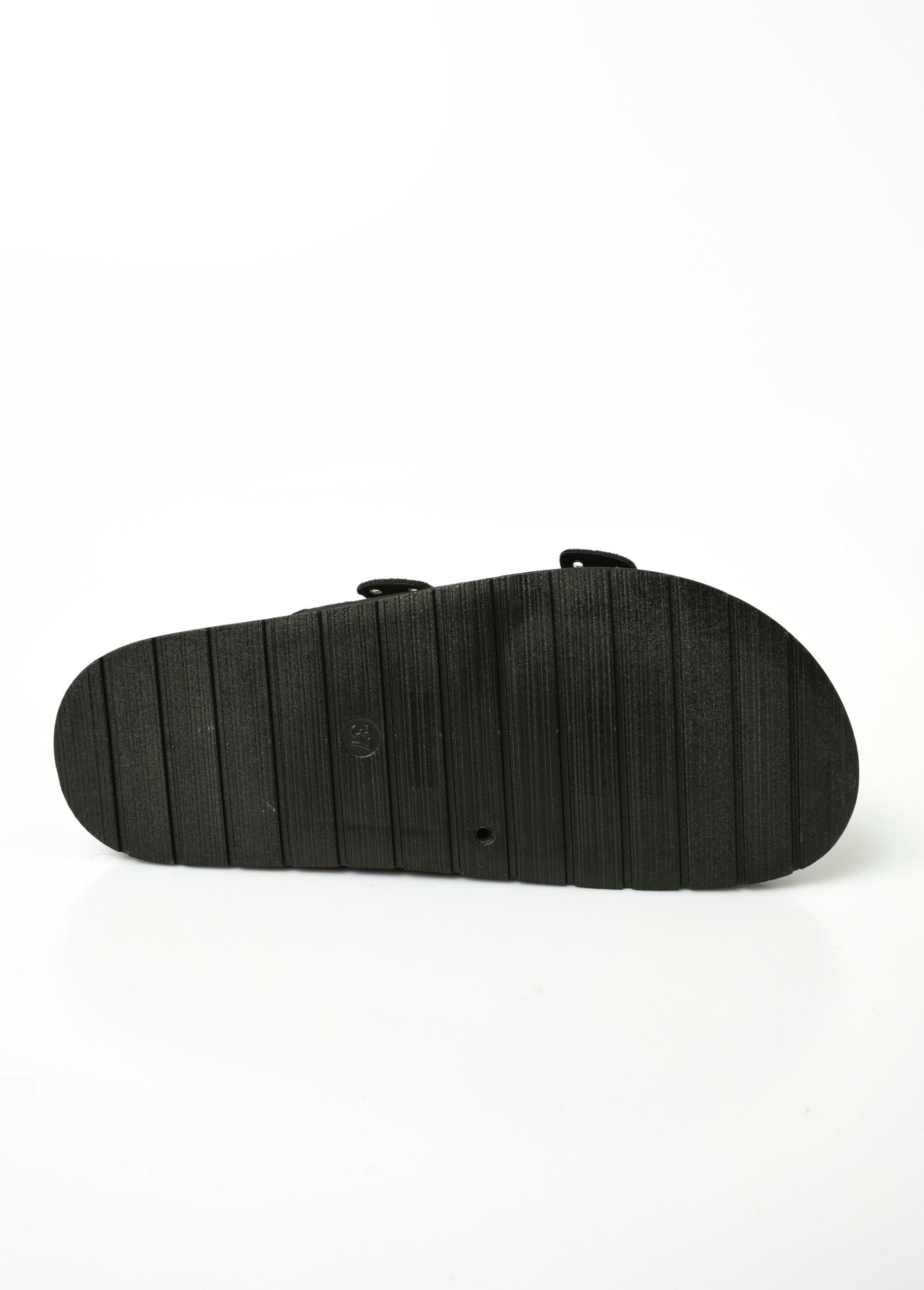 Ergonomic_sandals_with_buckles_and_rivets_Black_UN1_slim