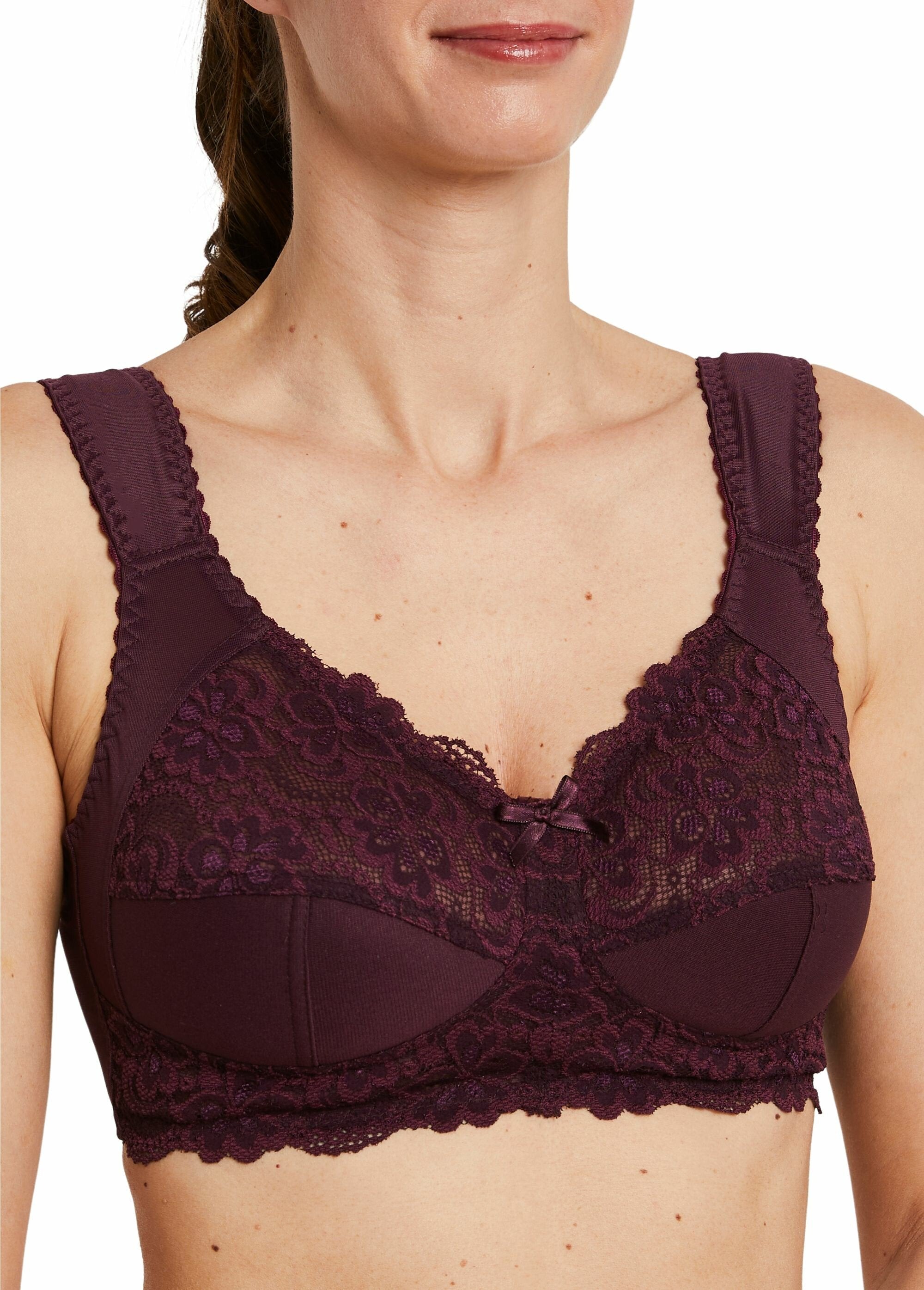 Underwired_lace_bra_Plum_DE1_slim