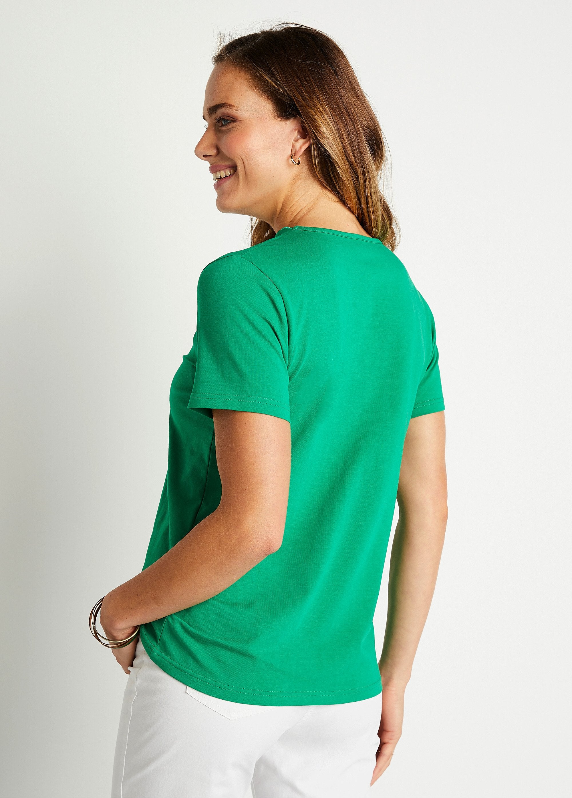 Embroidered_openwork_V-neck_T-shirt_Green_DO1_slim