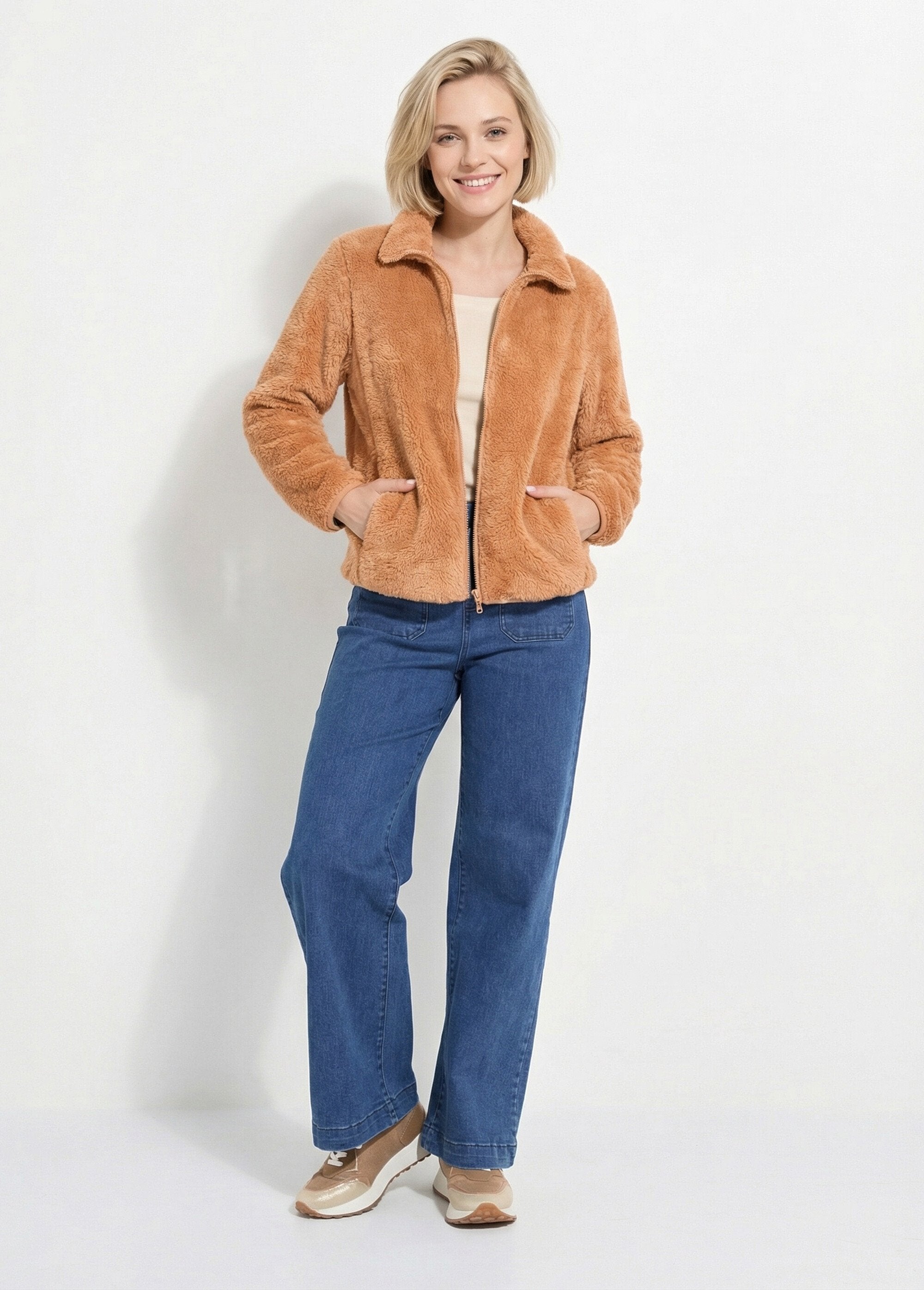 Faux_fur_jacket_with_high_collar_and_long_sleeves_Chamois_SF1_slim
