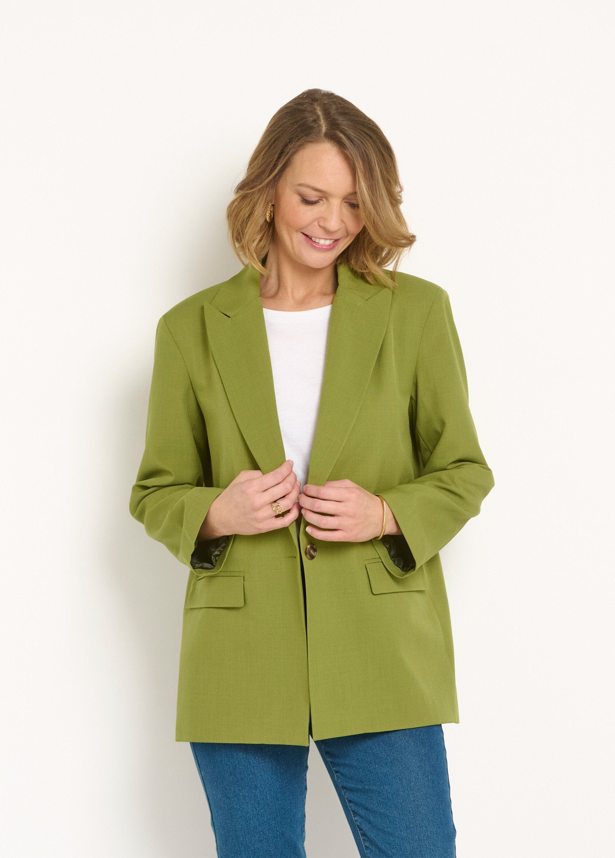 Long_1-button_jacket_with_tailored_collar_Green_FA1_slim