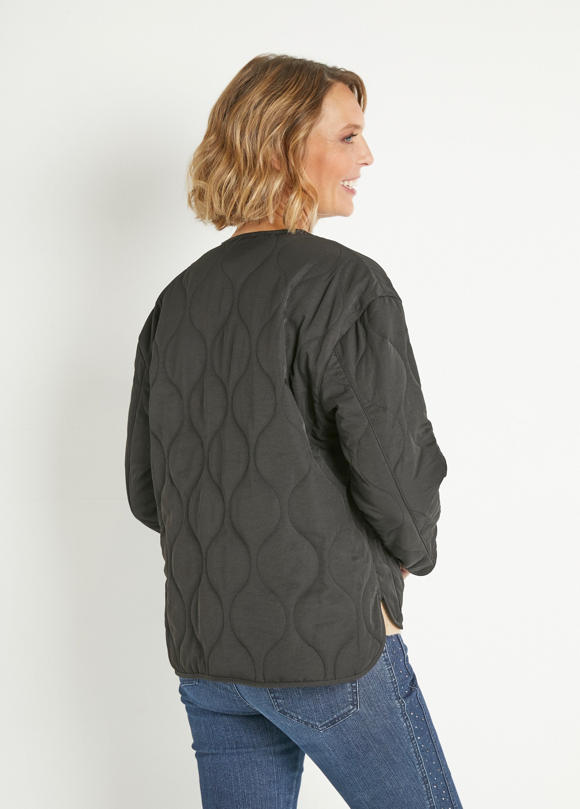 Plain_quilted_jacket_with_zipper_and_topstitching_Black_DO1_slim