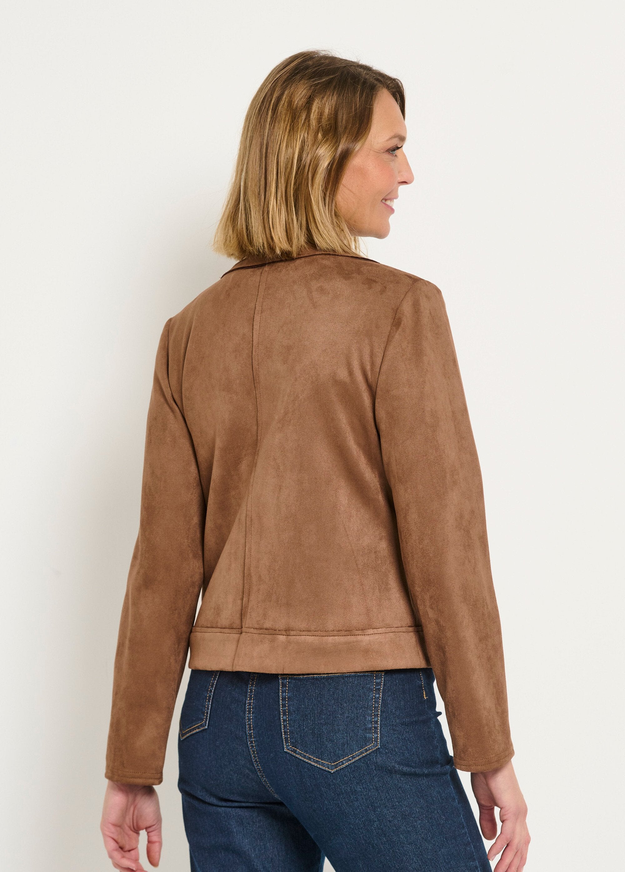 Short_suede_zipped_biker_jacket_camel_DO1_slim